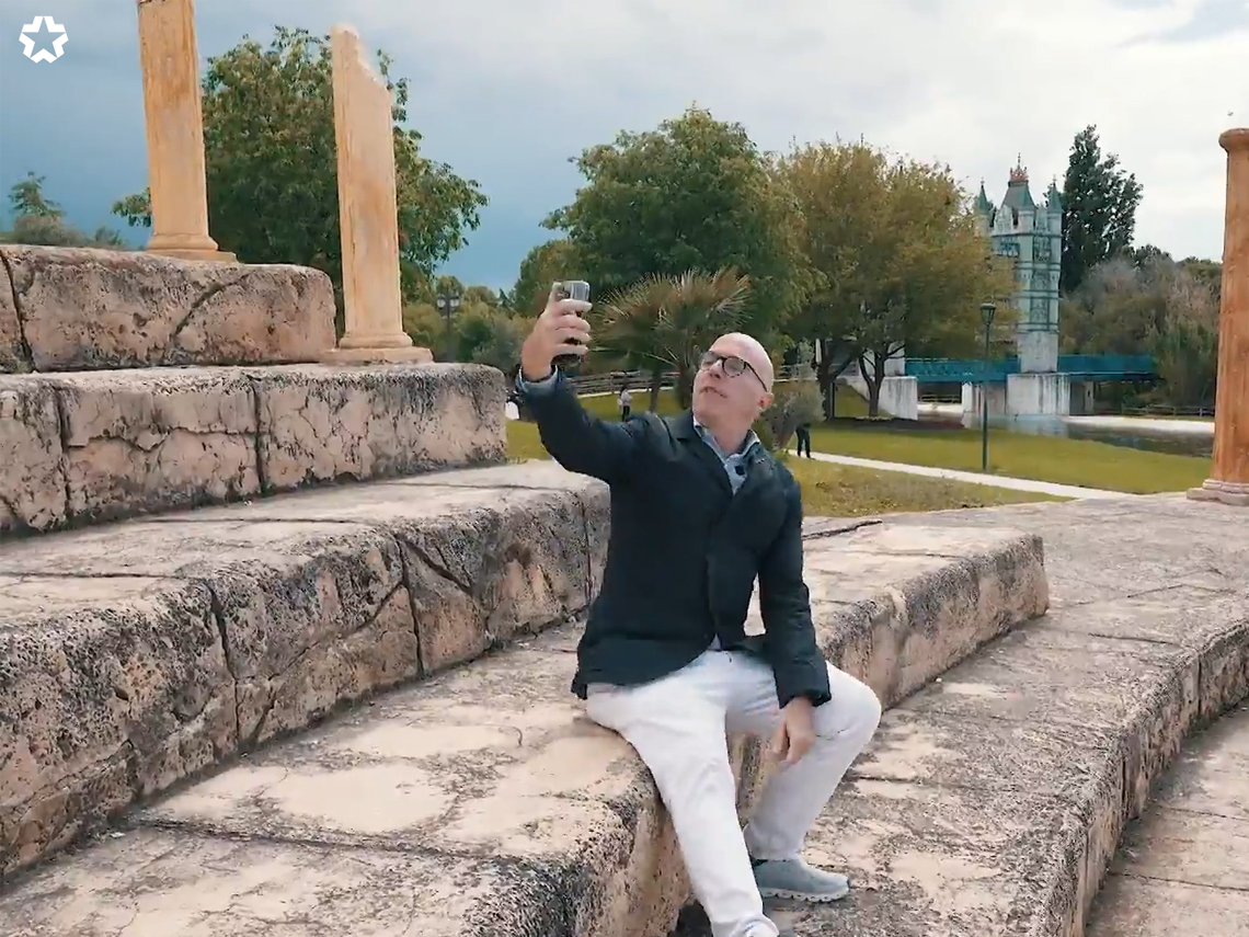 Diego Antoñanzas en uno de los momentos de su visita al Parque Europa